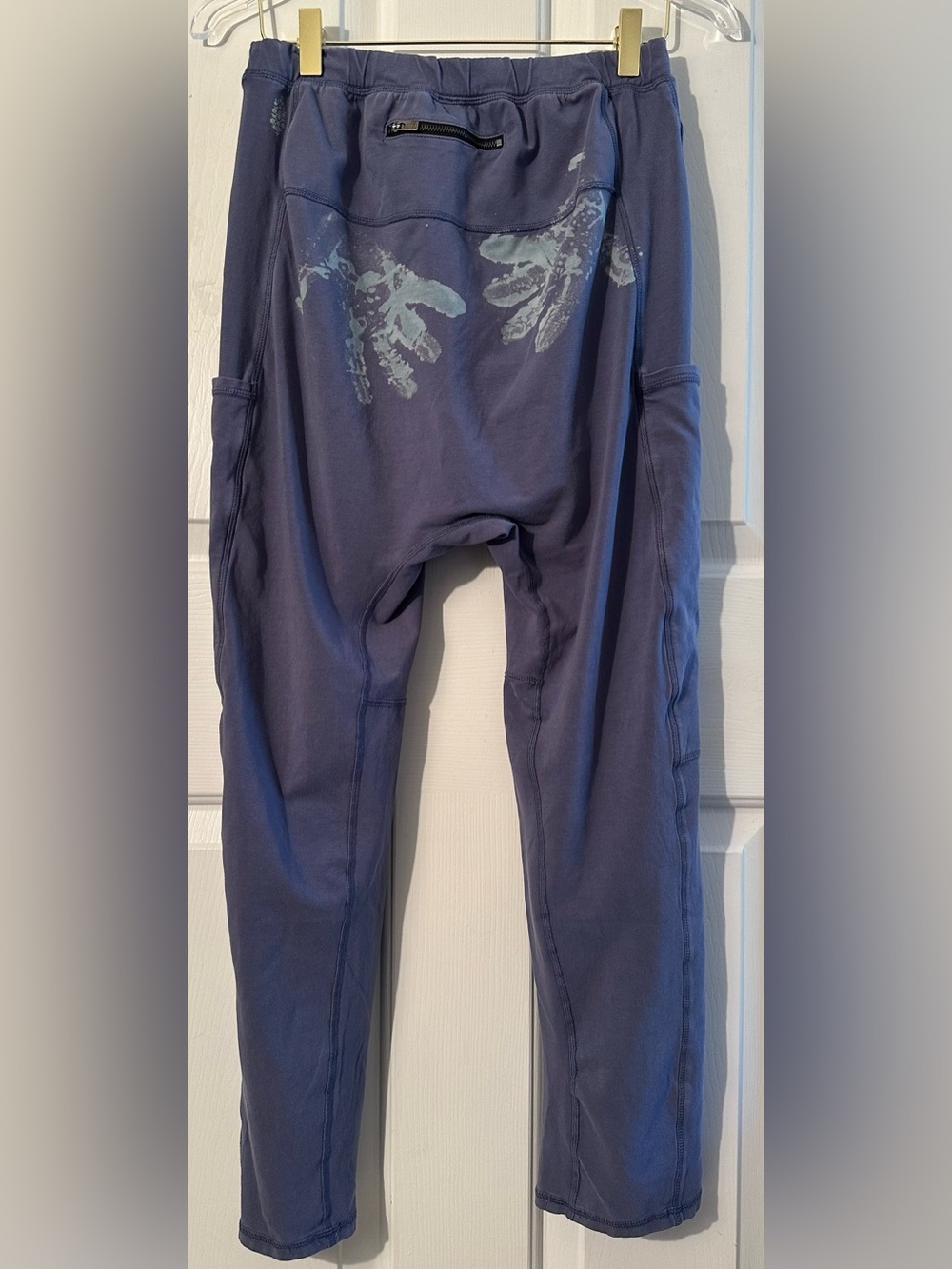 FREE PEOPLE MOVEMENT Sm CHEEKY NOVELTY Blue Hot Shot Pants CUSTOM Hand Print C
